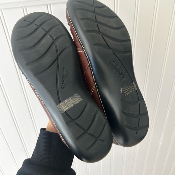 ⭐️ NEW Clarks Size 8 1/2 Brown Leather Women's Loafers Bendables - Picture 7 of 8